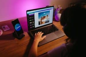 Neuralink and Education: Potential Applications of Brain-Computer Interfaces