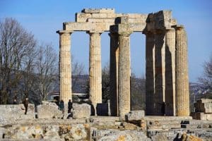 Cultural Heritage Tours: Exploring Ancient Ruins in Greece