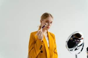 Smart Mirrors with AI Skincare Analysis: Personalized Beauty Advice