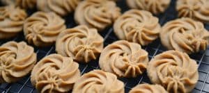 Smart Ovens with AI Cooking Assistants: Reducing Food Wast