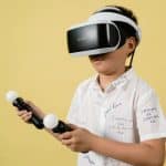 Holographic Displays: Emerging Tech for Immersive Experiences