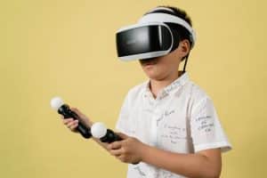 Holographic Displays: Emerging Tech for Immersive Experiences